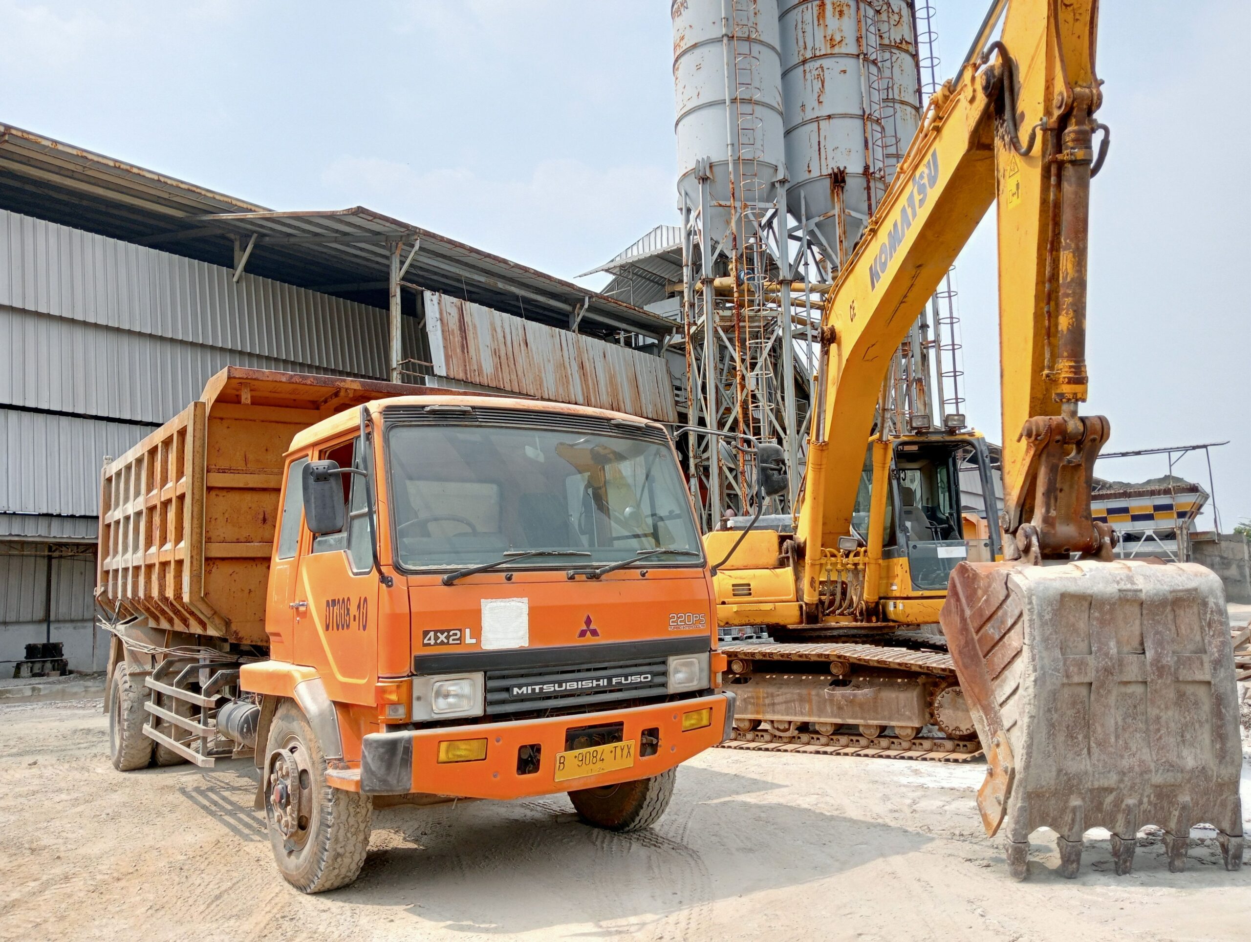 The Importance of Reliable Construction Material Transportation in Oman